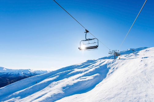 Coronet Peak Queenstown Skiing winter accommodation apartments