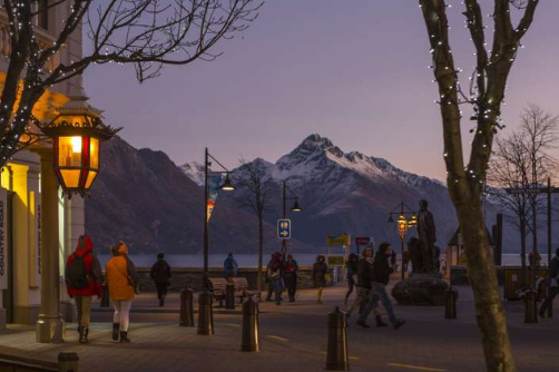 Spinnaker Bay Queenstown Night Life 3